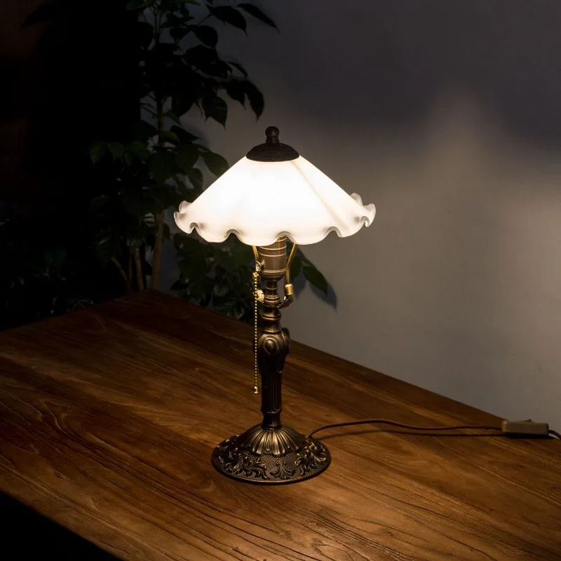Middle Aged Retro Style Floor Lamps Glass Lampshade Table Lamps Bedroom Bedside Study Dressing Table Atmosphere Home Desk Lamps