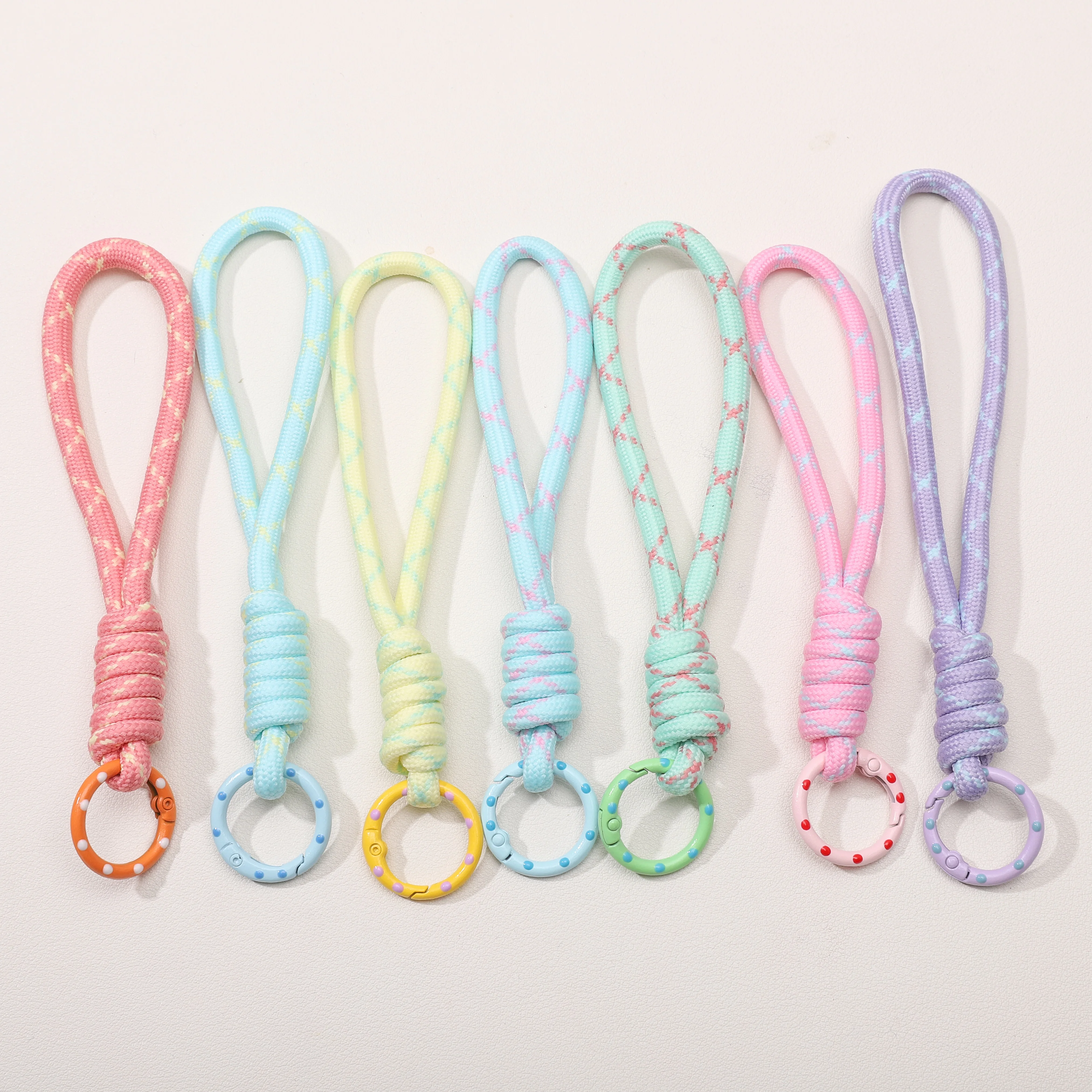 1/7 Stück Gemischte Farben Geflochtener Schlüsselanhänger Handschlaufe mit Metallring für DIY Taschenanhänger Handykette Schlüsselring Zubehör – Detail 2