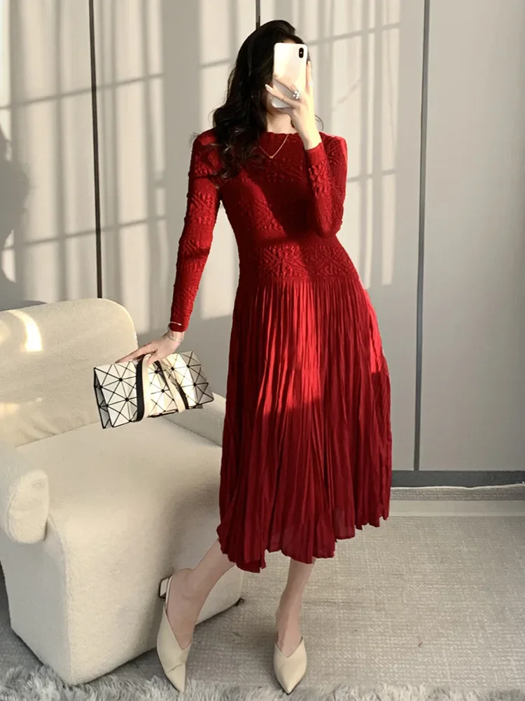 Miyake Pleated Dress Women\'s New Fashion Long-sleeved Slim Temperament Commuter Casual Medium-length Dresses