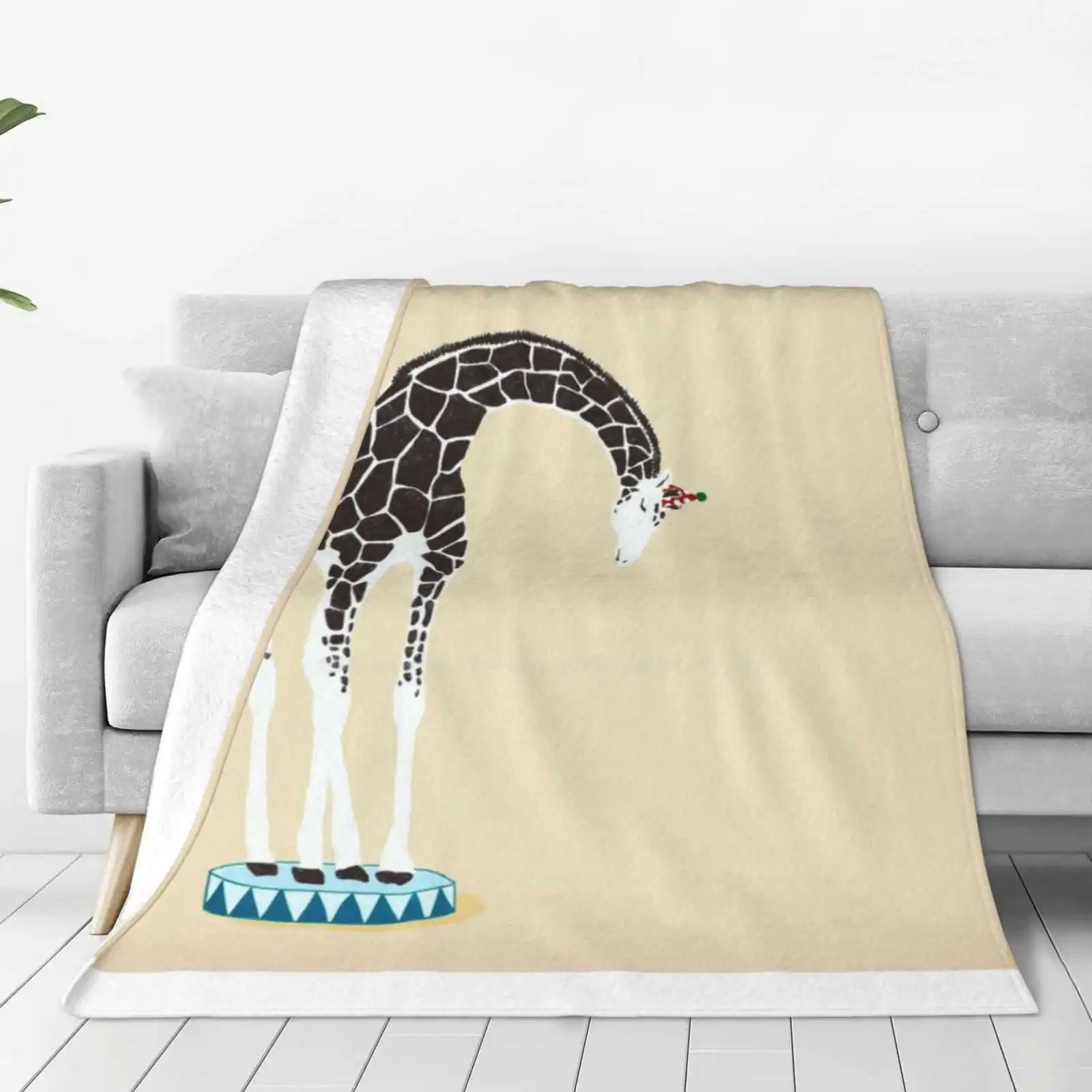 Circus Giraffe Creative Design Comfortable Warm Flannel Blanket Hat Stand Giraffe