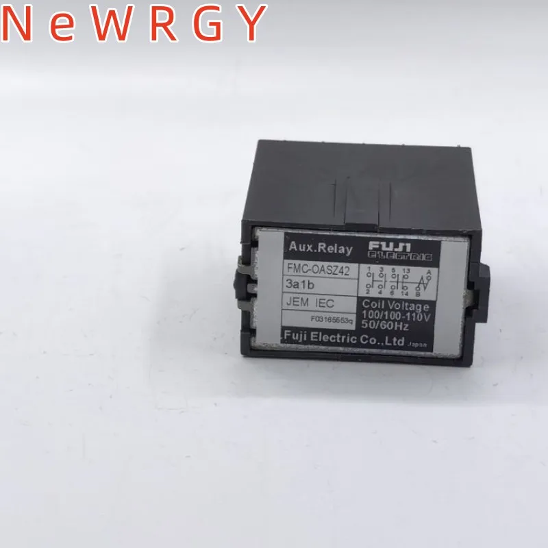 

FMC-OASZ42 3A1B FMC-OASZ42 2A2B БЕСПЛАТНАЯ ДОСТАВКА НОВОГО И ОРИГИНАЛЬНОГО МОДУЛЯ