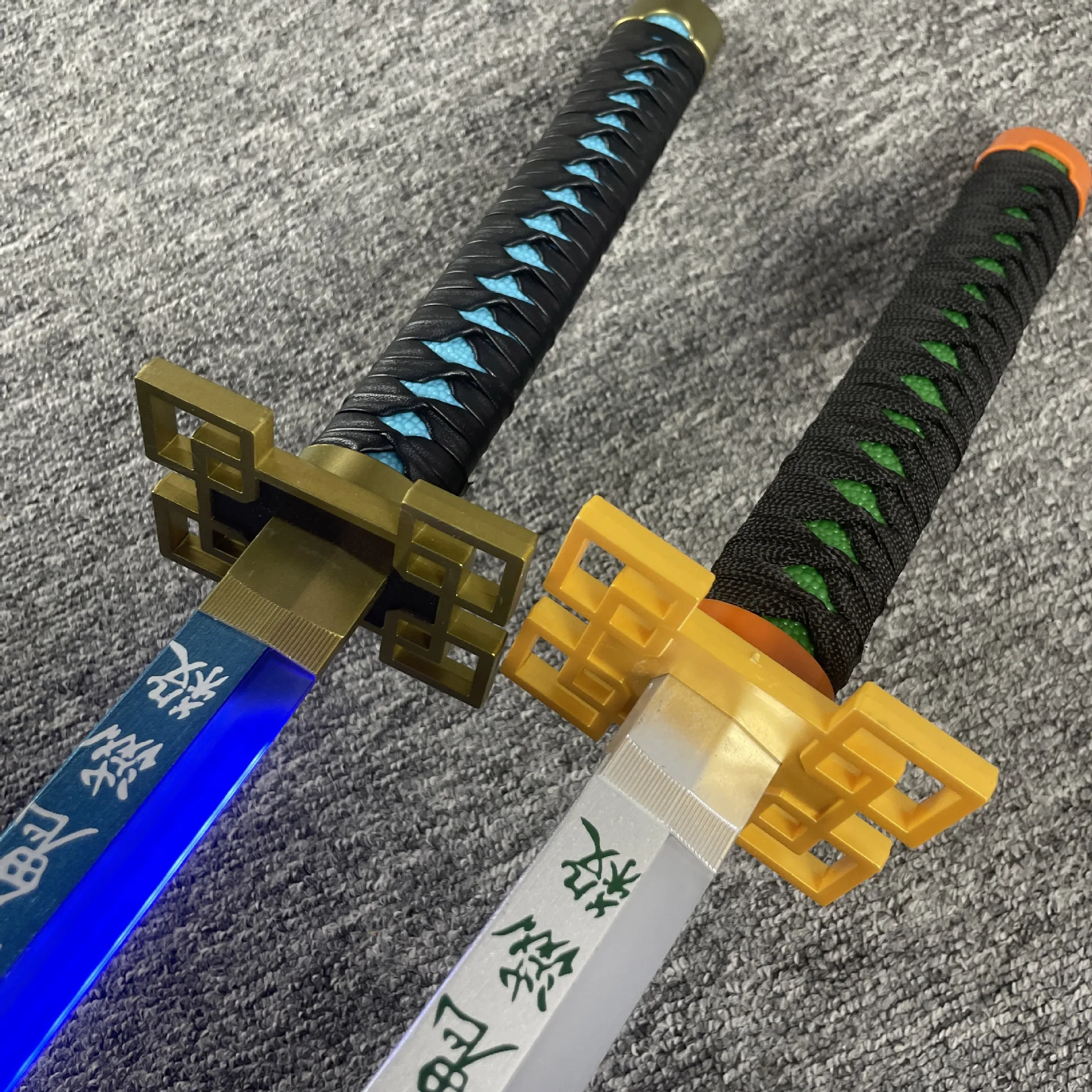 103cm Luminous Edition Nichirin Sword Anime Cosplay Prop Tomioka Giyuu Japanese Katana Agatsuma Zenitsu Samurai Sword Lightsaber view 2