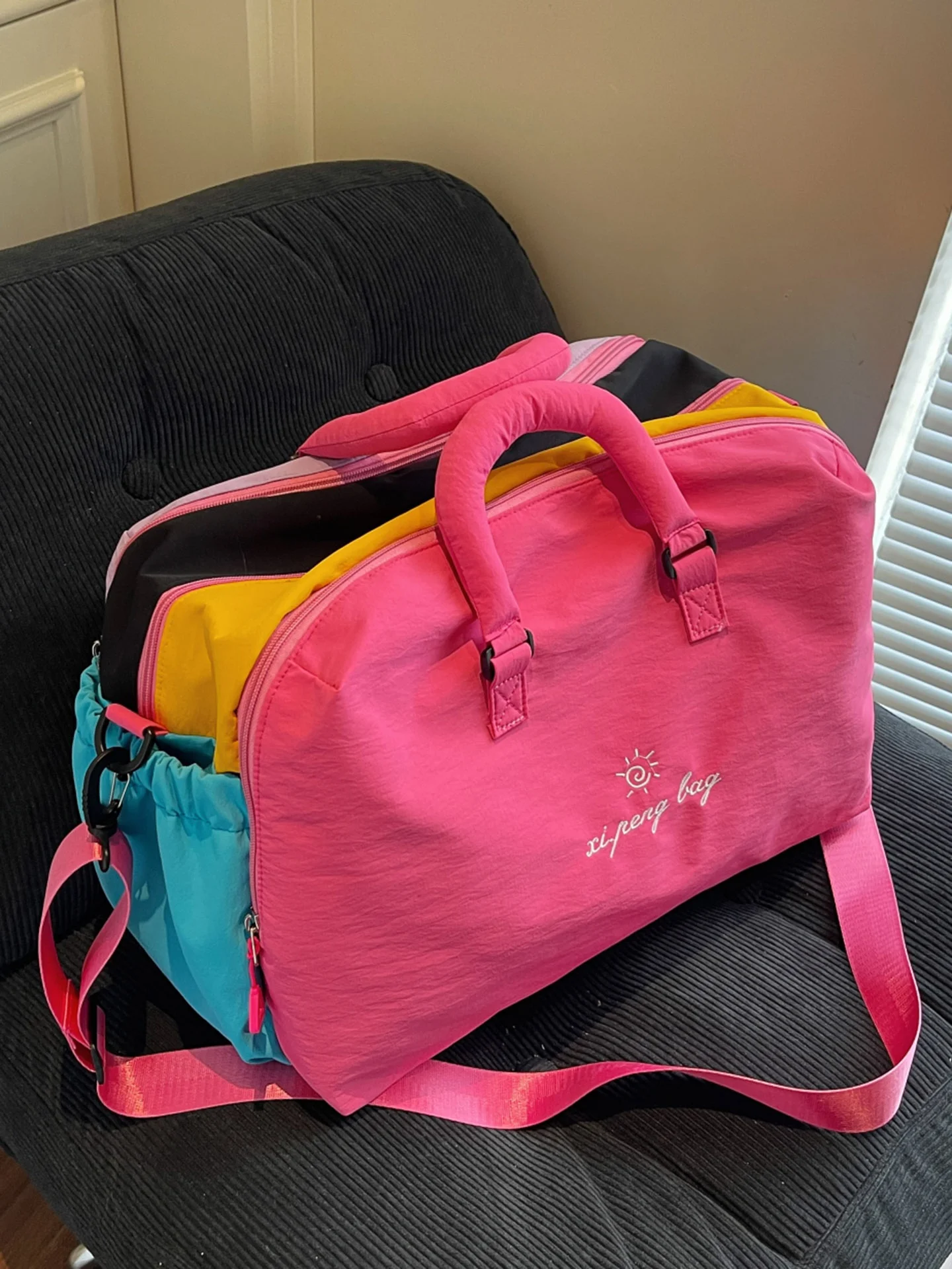 lightweight-large-capacity-crossbody-bag-for-short-trips-women's-handbag-shoulder-bag-travel-bag-nylon-material-foldable