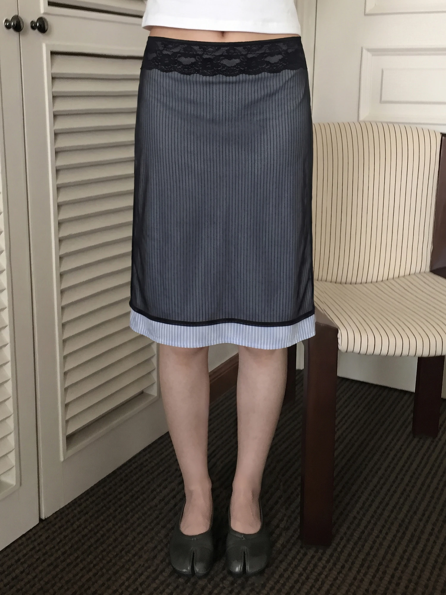 

Korean Style Striped Double Layer Lace Mesh Half Skirt Women's Summer 2026 Casual Mid-Length High Waist Straight Skirt