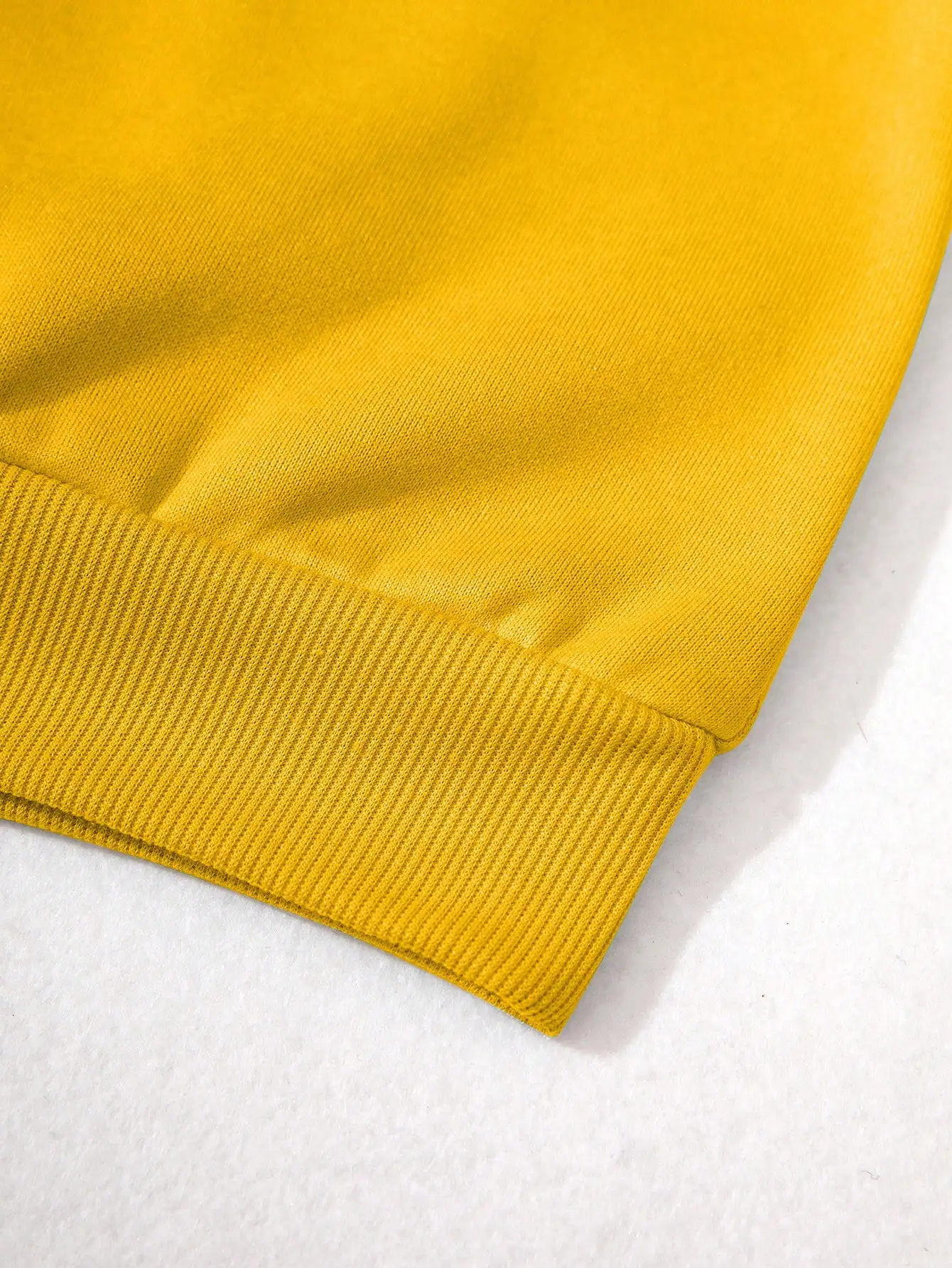 Sweat-shirt graphique MOM jaune pour femme, pull décontracté à manches longues avec mots inspirants, tenue d'automne pour la rentrée scolaire