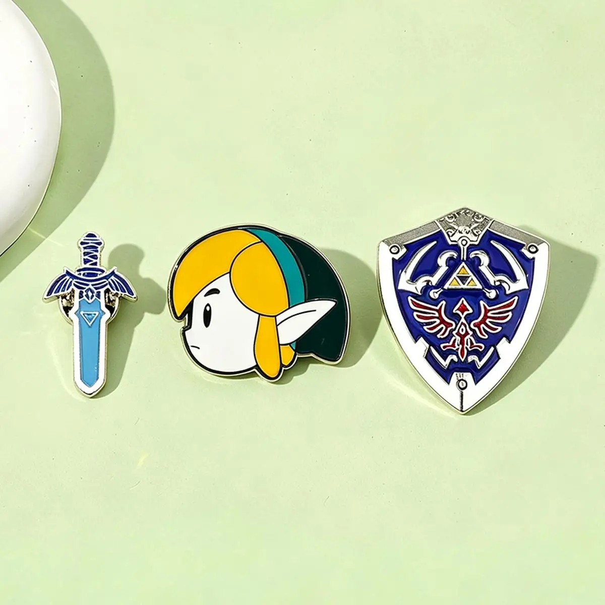 3Pcs/Set Game Master Sword Hylian Shield Enamel Brooch Cartoon Character Link Lapel Metal Badge Cosplay Jewelry Accessories Gift view 3