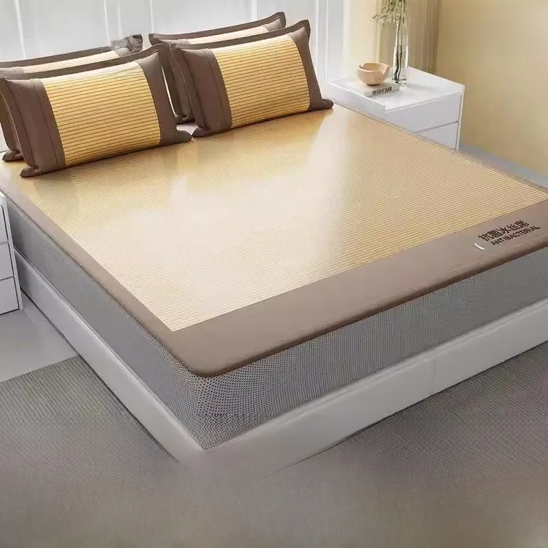 

Summer Ice Silk Bedding Set 2026 New Style Air Conditioned Bedding Cover Machine Washable a Class Maternity And Infant Grade