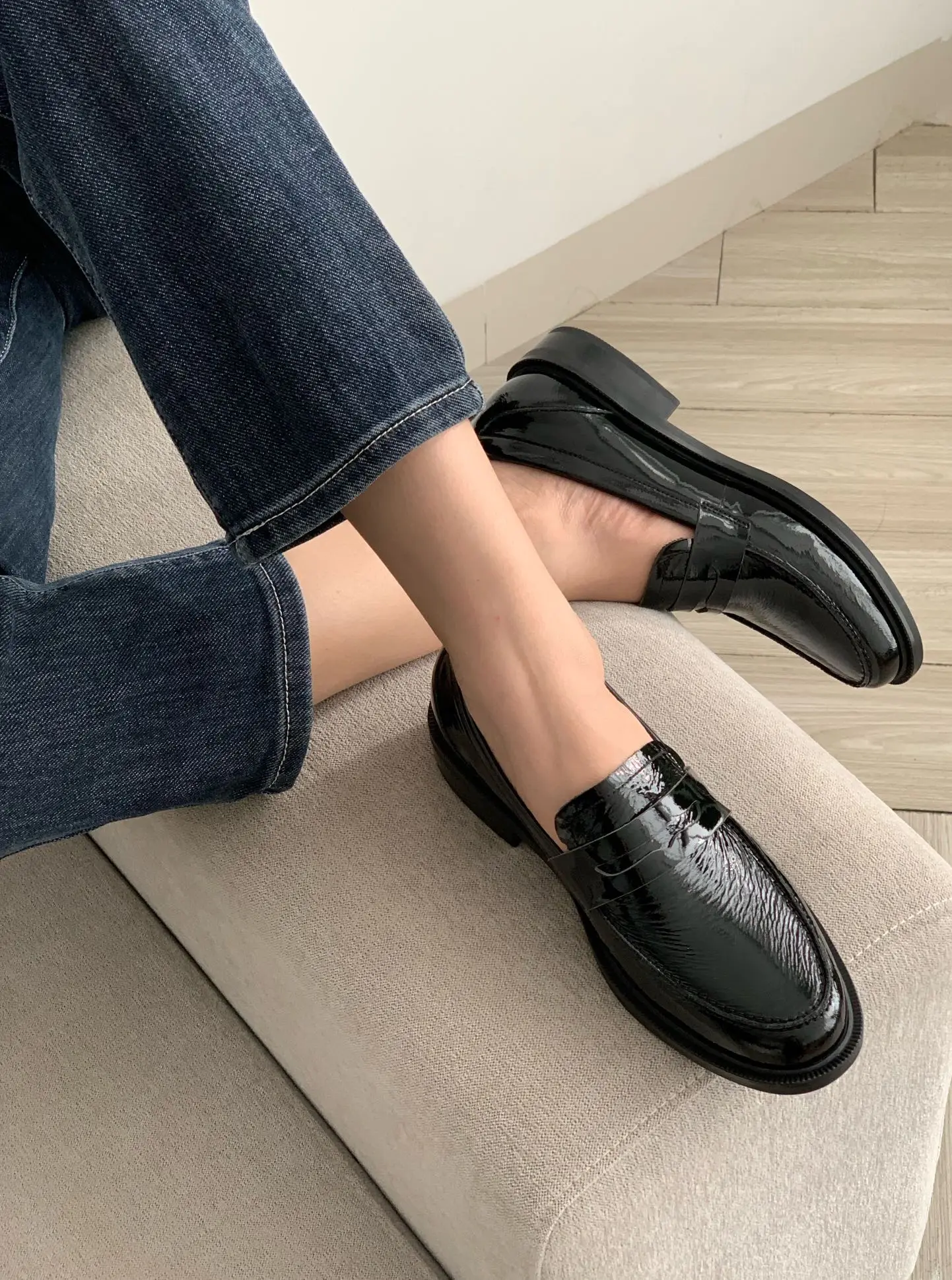 Donna-in Women Loafer Shoes Luxury Genuine Patent Cowhide Leather Soft Slip-on Office Daily Elegant Female Shoes Solid Color