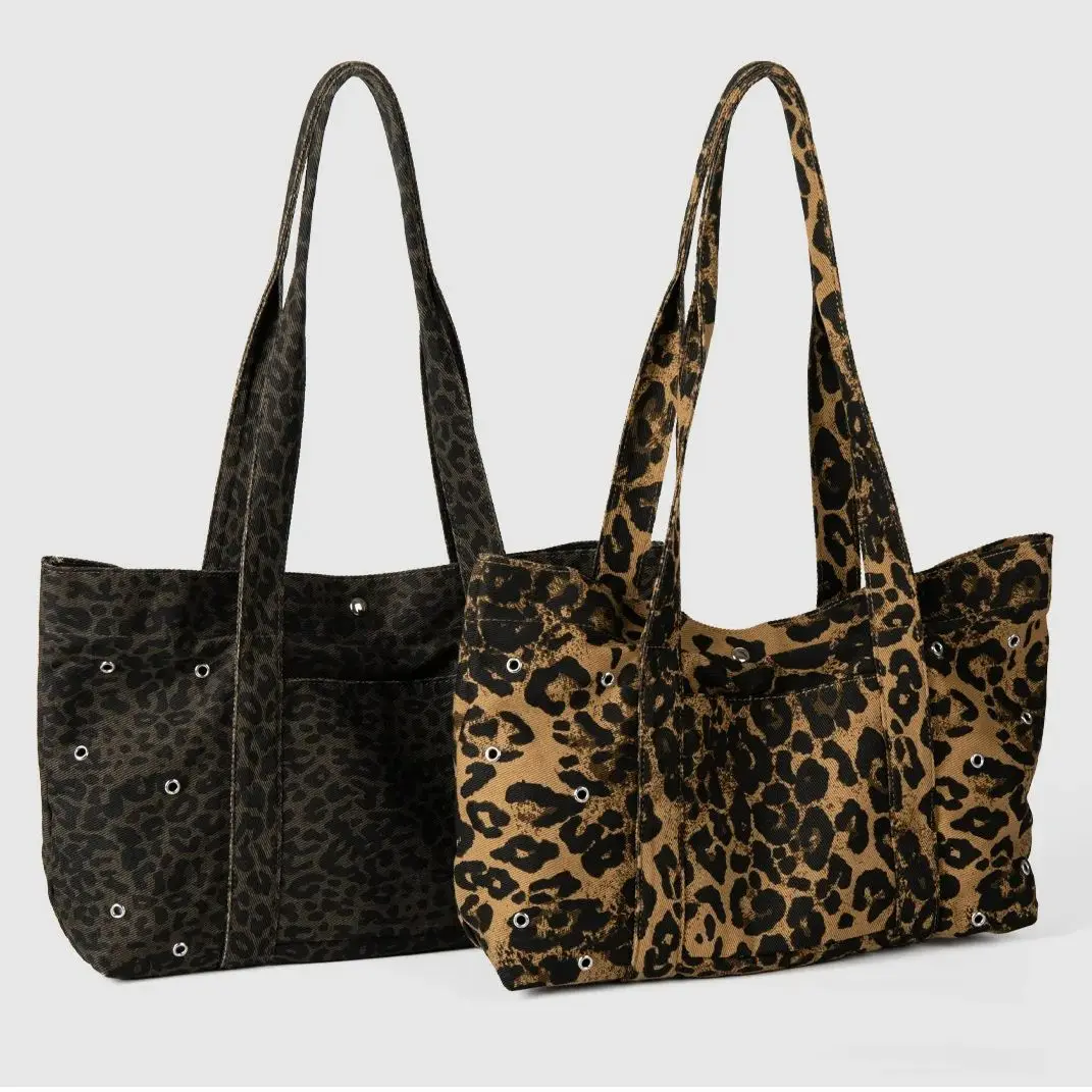 

Large Capacity Commuting Tote Bag Fashion Personalized Leopard Shoulder Bag European American Retro Leopard Bag Women Handbag