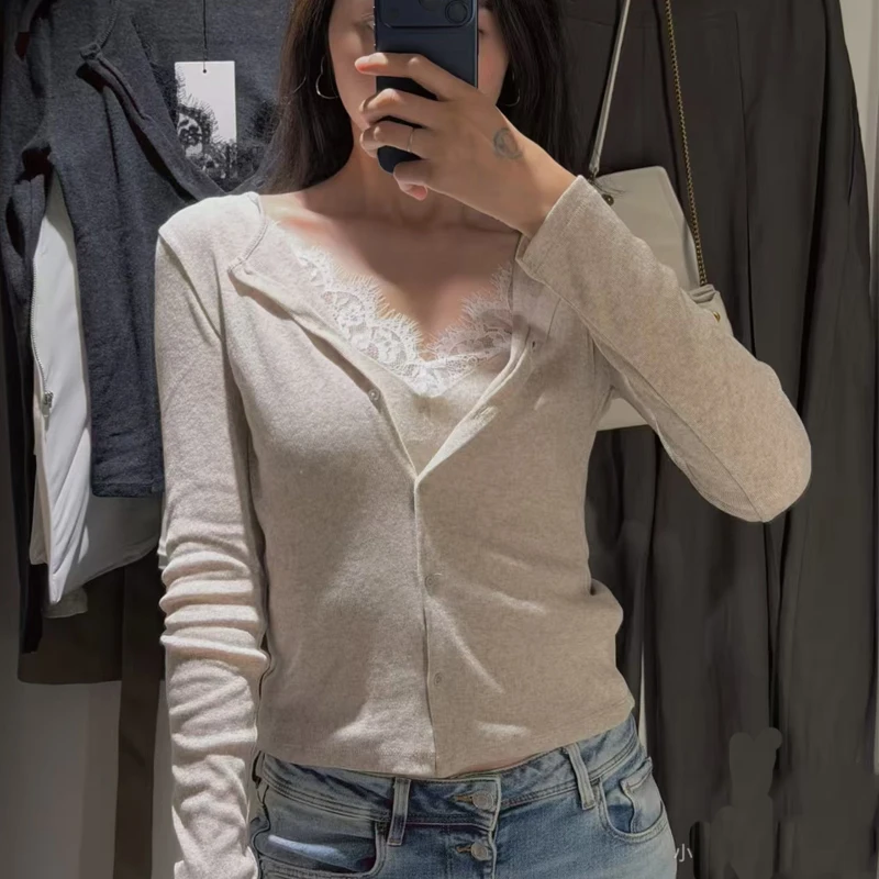 2025 Autunno Nuovo Arrivo delle Donne Falso in Due Pezzi in Pizzo Trim Scollo a V Manica Lunga Morbida Maglia Slim Fit Elegante Casual Maglione Camicia Magliette e camicette