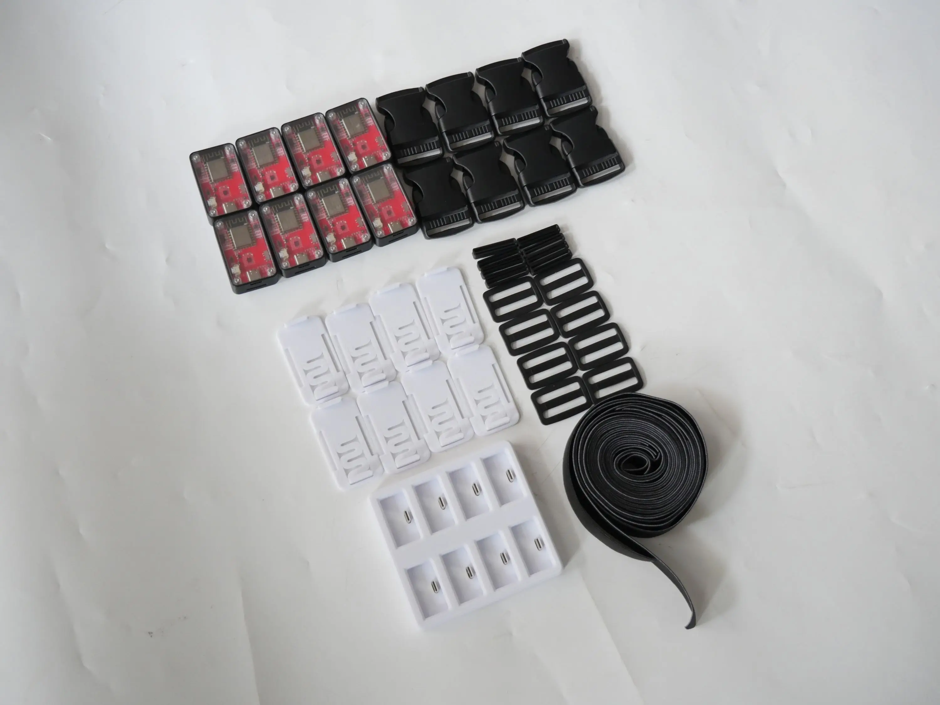 

SlimeVR Full Body Tracker Kit - 6 Trackers with LSM6DSR & ESP8266 for VRChat/Motion Capture, Ready-to-Use, No Base Station Neede