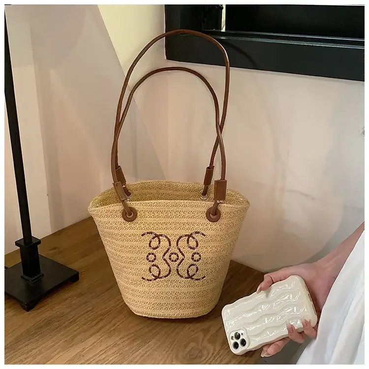 Popular Bag Women\'s handbag High Capacity 2023 New Shoulder Grass Woven Bag Texture Summer Versatile Fashion beach Bucket Bag