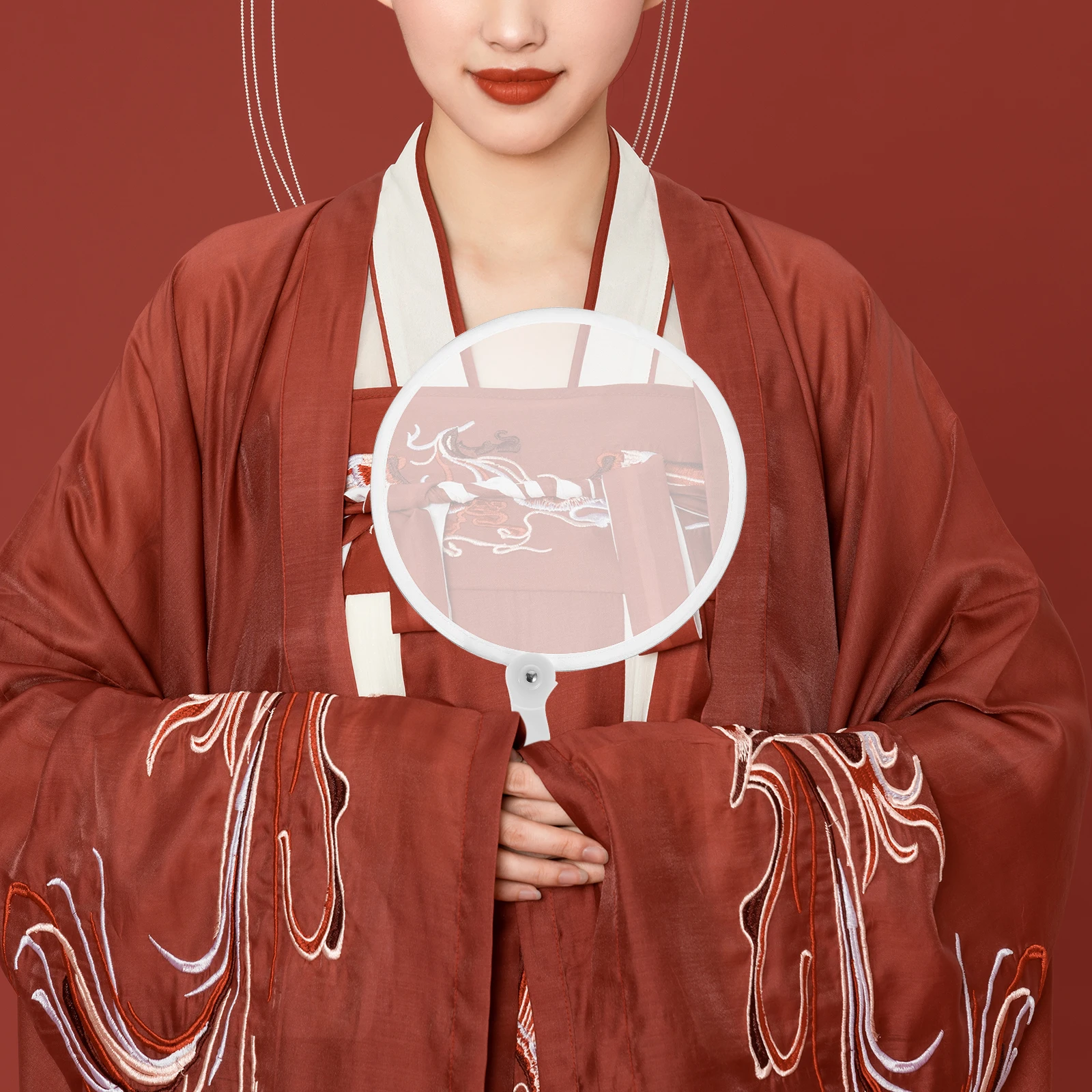 

Folding Round Fan H held Foldable Fans Mini White Cloth Dance Party Prop Bride Retro Decor Lightweight Portable Cooling