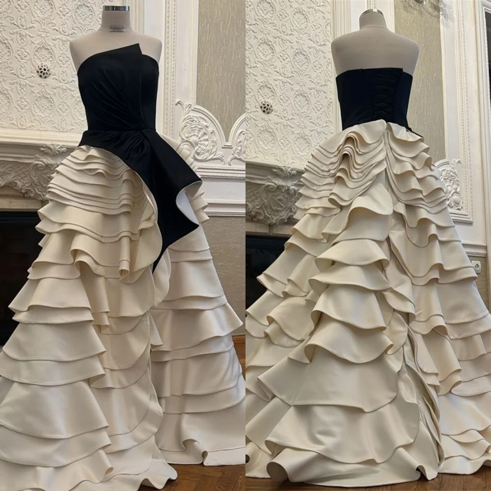 

Customized Elegant White Satin Homecoming Dress Delicate Strapless Contrast Color Tiered Zipper Back Customize Vestido De Festa