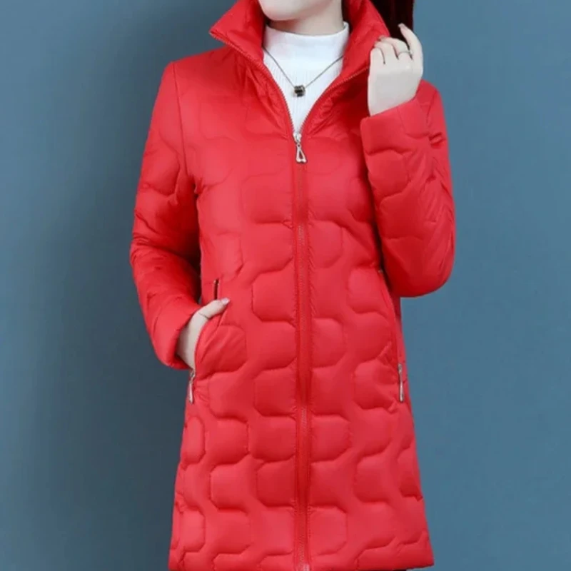 Casacos de algodão de comprimento médio leve para mulher acolchoado grande elegante frio acolchoado jaquetas demi-temporada desconto quente parkas mulher