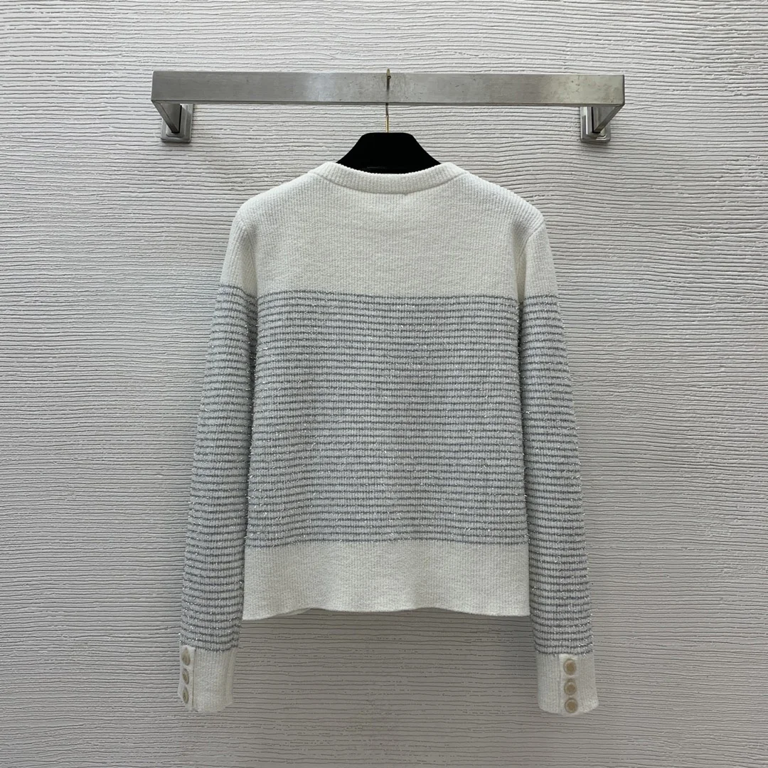 New high-end single shoulder buckle flash silk blend woven fine stripe round neck long sleeved knitted shirt top