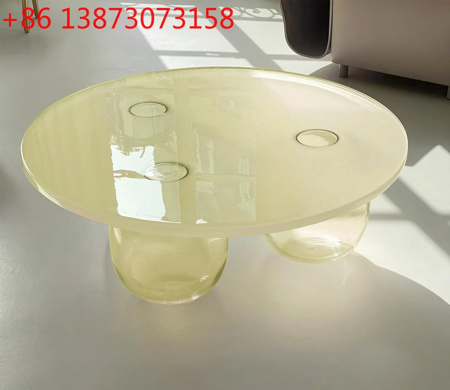 

Creative art designer Hanging acrylic coffee table Home living room designer High sense