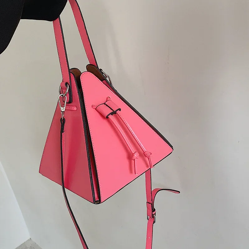 Triangle Small Handbags for Women 2025 Trend Personality Fashion Crossbody Bag Ladies High Quality Leather Luxury Shoulder Bag