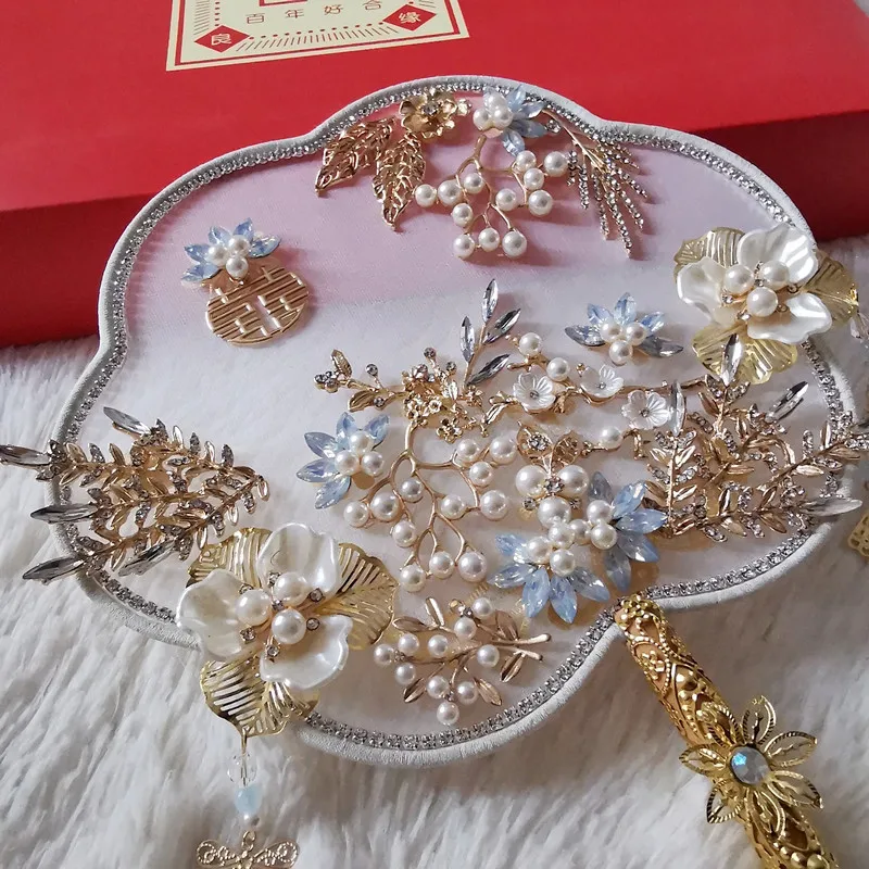 Women's Hand Fan Antique Curved Group Fan Country Wedding Chinese Fan Bride Masking Tool Wedding Gift Happy Desk Decoration