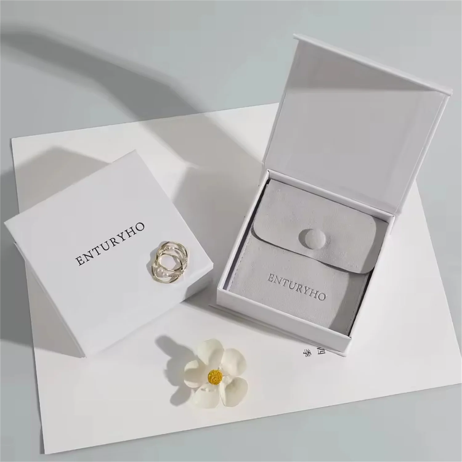 Wholesale Magnetic Flap Box Cardboard Jewelry Box with Foam Inside Necklace Bracelet Ring Ring Ring Ring Ring Earring Box with L