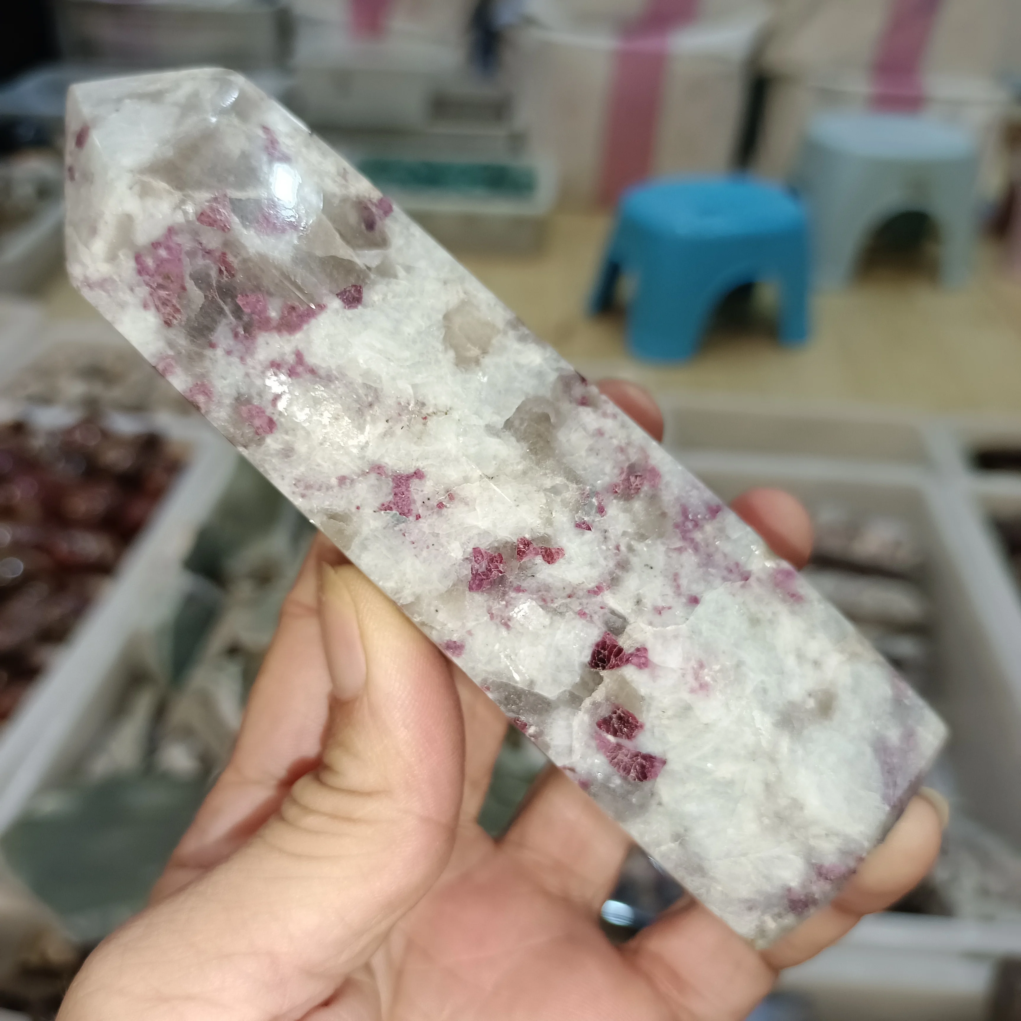 

Natural Plum Tourmaline Column Crystal Energy Ore Home Office Decoration Craft Gifts Mineral Healing Ornaments