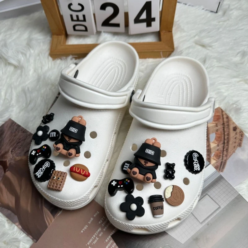 Schuh Charm DIY Pins schwarz niedlichen Fischer Bär Dekoration Schnalle für Loch Schuh Charms Set Zubehör Kinder Jungen Mädchen Geschenk