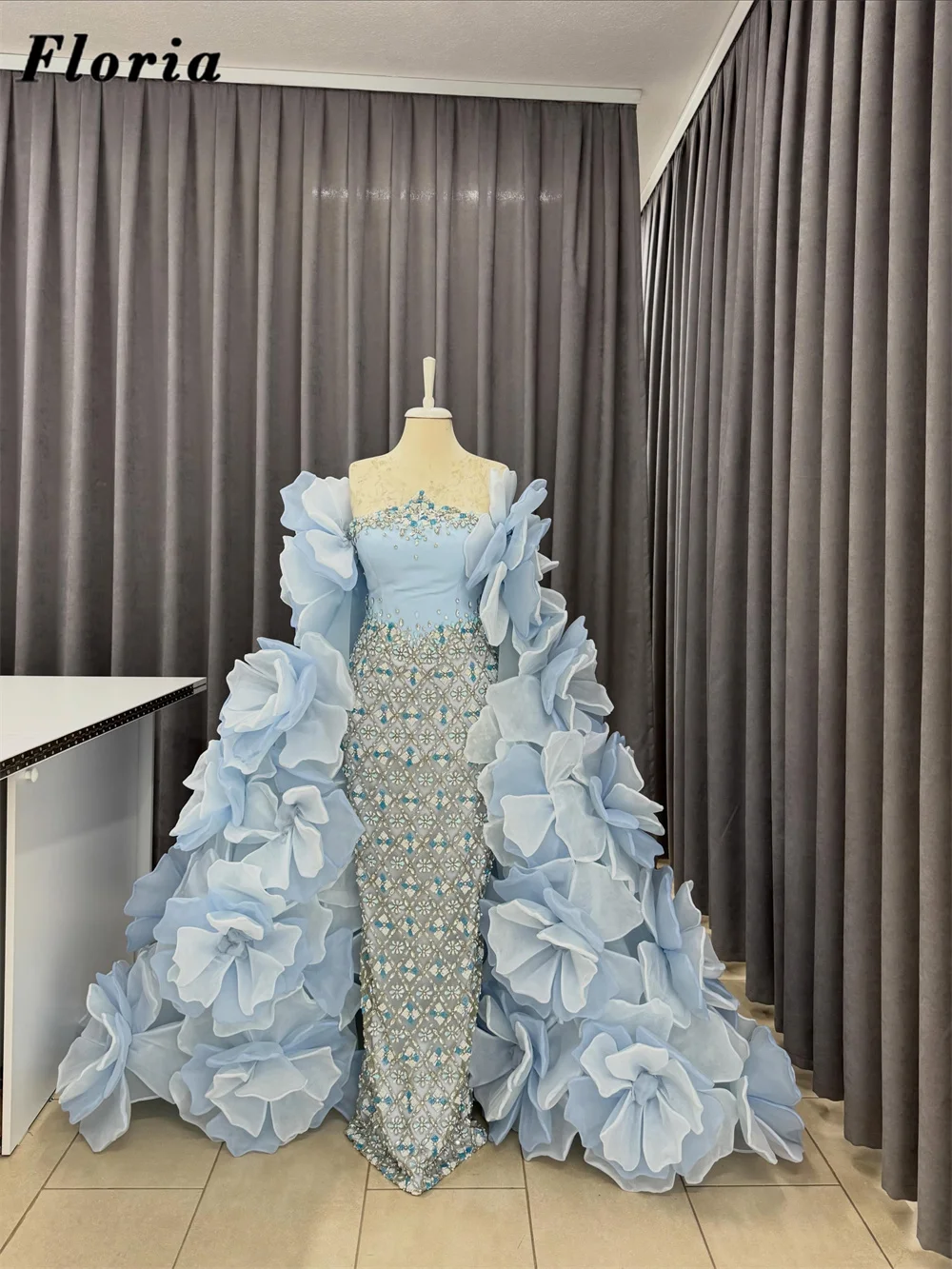 Gorgeous Blue Beading Evening Dresses With Detachable Skirt Customized 3D Flowers Crystals Prom Dress Wedding Party Gowns Robes