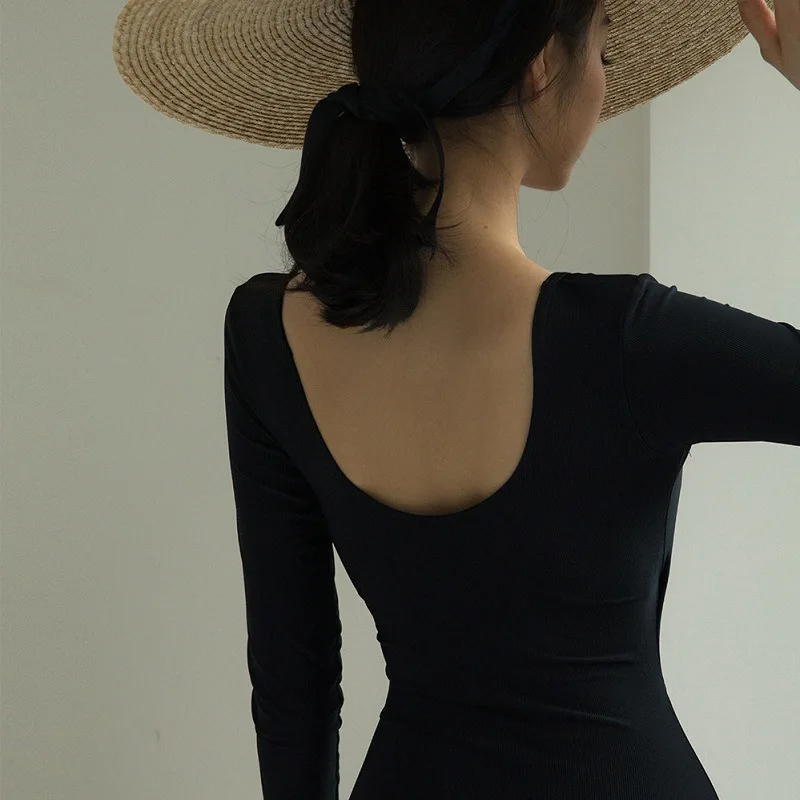 Costume da bagno da donna modesto con controllo della pancia, nuovo costume da bagno intero aderente a triangolo con protezione UV a maniche lunghe per le vacanze