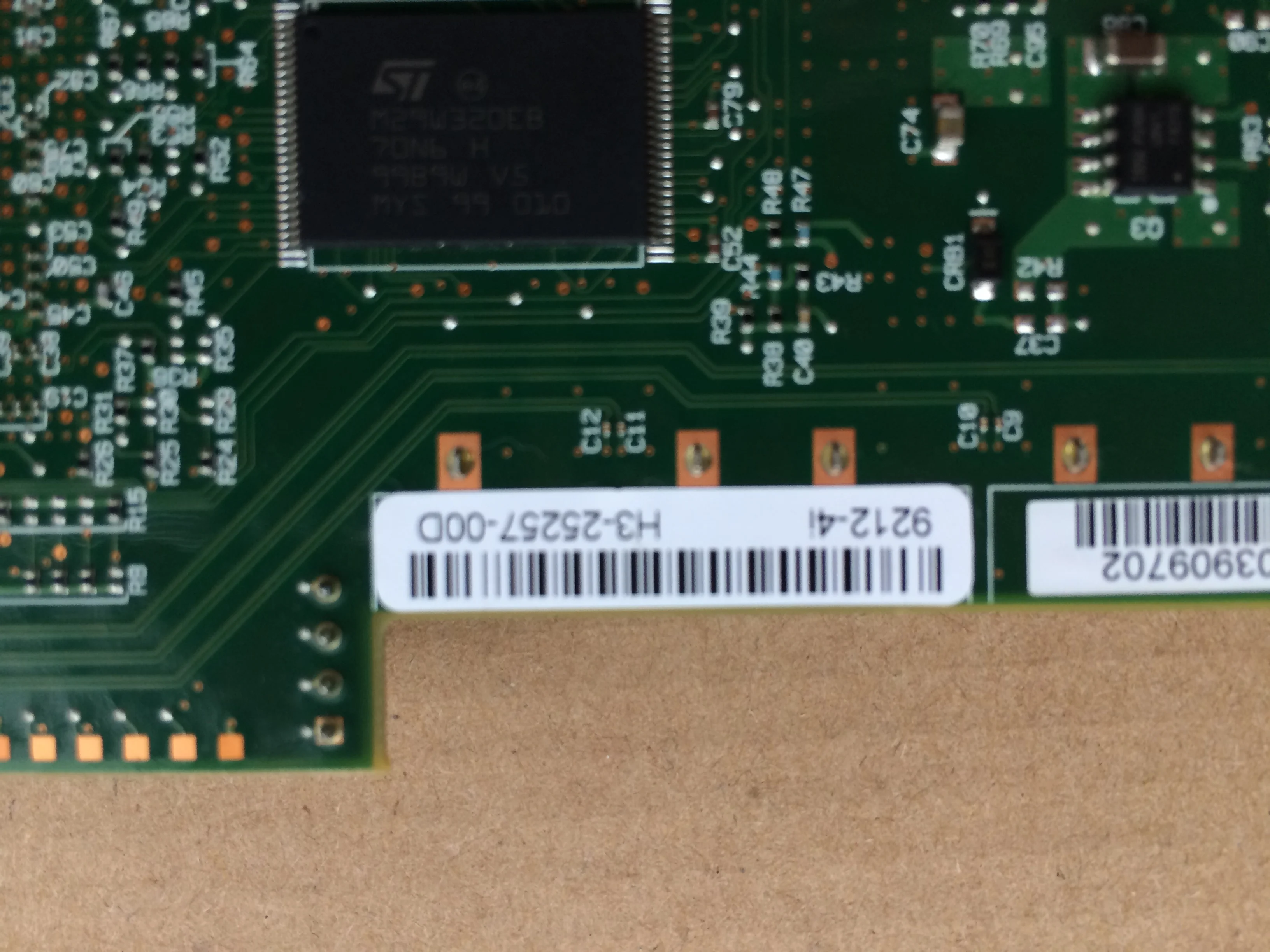 SAS 9212-4i SAS 6GB 4-port  RAID 0/1/1E/10  RAID Controller Card
