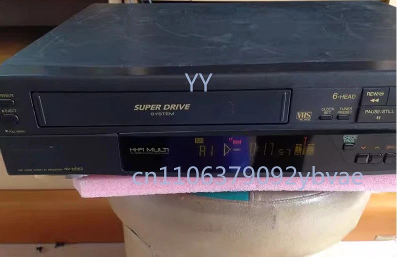 Second Hand HD82 six-head stereo video cassette recorder, fully functional, with original remote control.