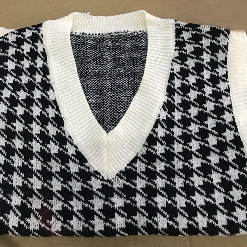 Autumn Houndstooth Loose Knitted Vest Sweater Winter Spring V-Neck Sleeveless Thick Casual Female Waistcoat Tops Jumper Elegant