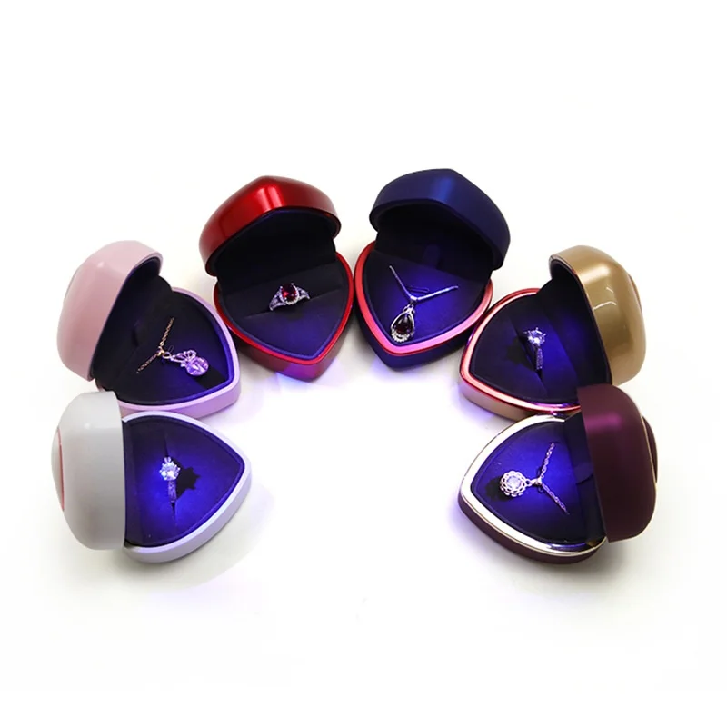 Creative Ring Box Heart Shape LED Light Jewelry Box Proposal Confession Ring Box LED Light Earring Pendant Storage Gift Boxes