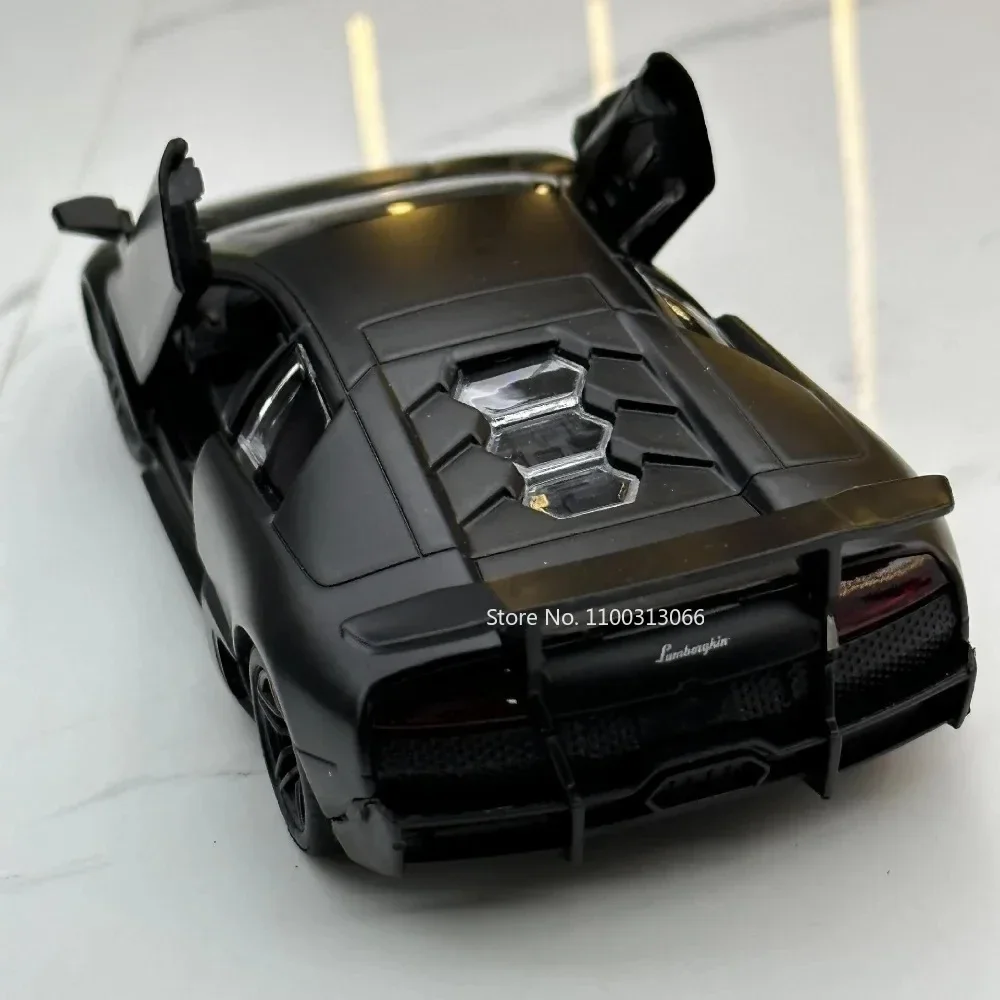 Lamborghini – voiture chauve-souris en alliage moulé sous pression, modèle de portes ouvertes, voitures de sport avec véhicule rétractable, cadeaux de Festival pour enfants, échelle 1:36