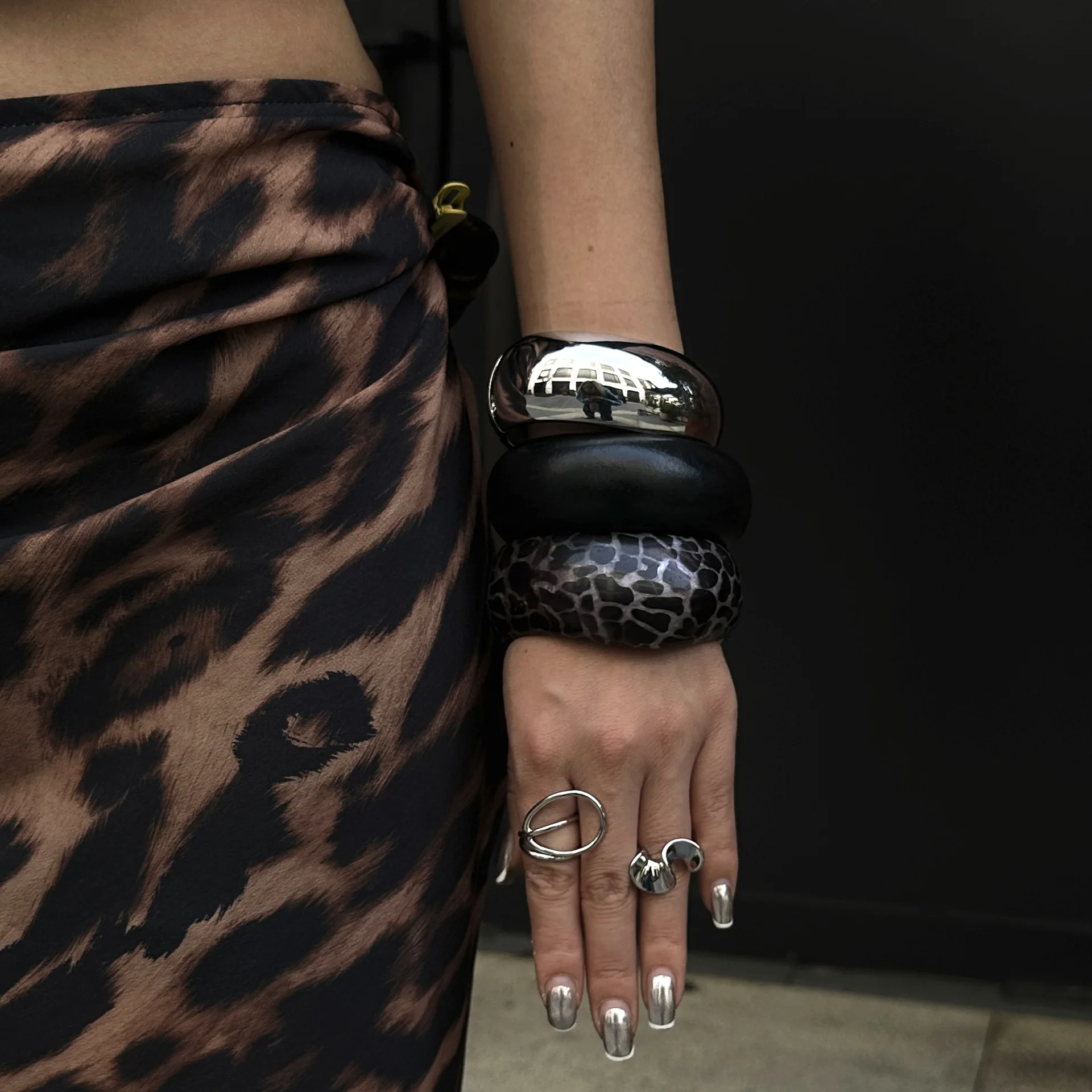 Summer Punk Black Leopard Thick Resin Acrylic Smudging Bangles Geometric Irregular Wide Bangle Bracelets For Women Men Jewelry
