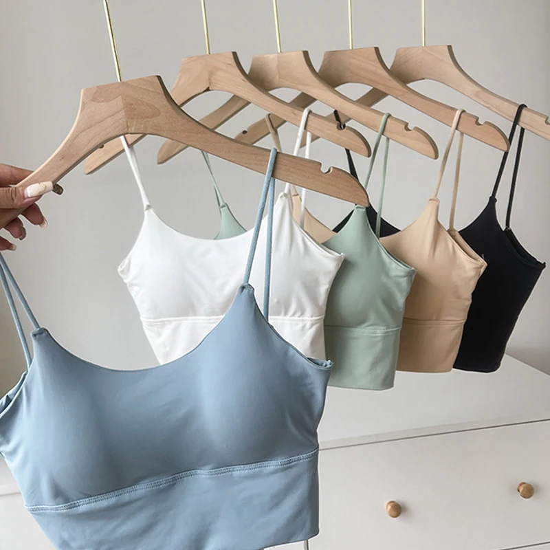 

Цельный женский жилет, съемная подушка на грудь, легко чистится, можно носить в нескольких цветах внутри и снаружи.