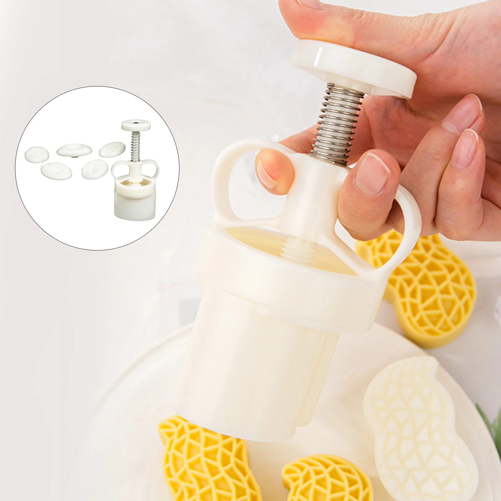 

1 Set Mooncake Molds Hand Press Cantonese Style Plastic Mold Baking Tool For Diy Moon Cakes Kitchen Bakery Supplies Cookie Stamp