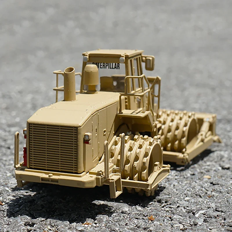 Diecast 1:50 730/CB-534D/924H  Loader grader road roller bulldozer minecart Alloy engineering vehicle models