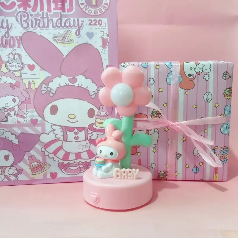 Sanrio lindo luz nocturna de dibujos animados Kawaii creativo DIY lámpara de escritorio adornos decorativos regalo my melody periféricos de animé al por mayor