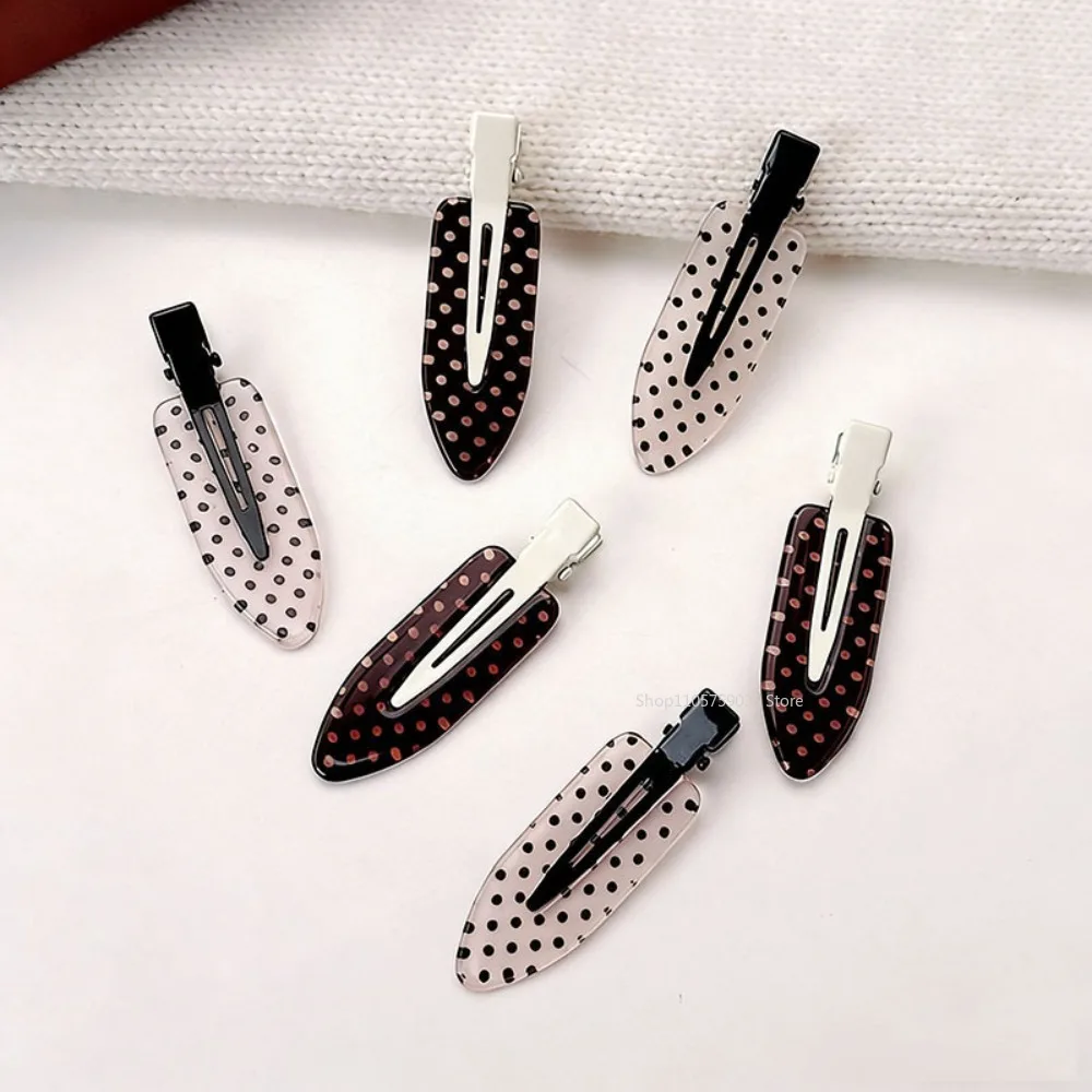 Sweet Black White Polka Dot Acrylic Hair Clips Minimalist Secure Hold Suitable for Daily Party Outfits Y2k Hairpin Accessories