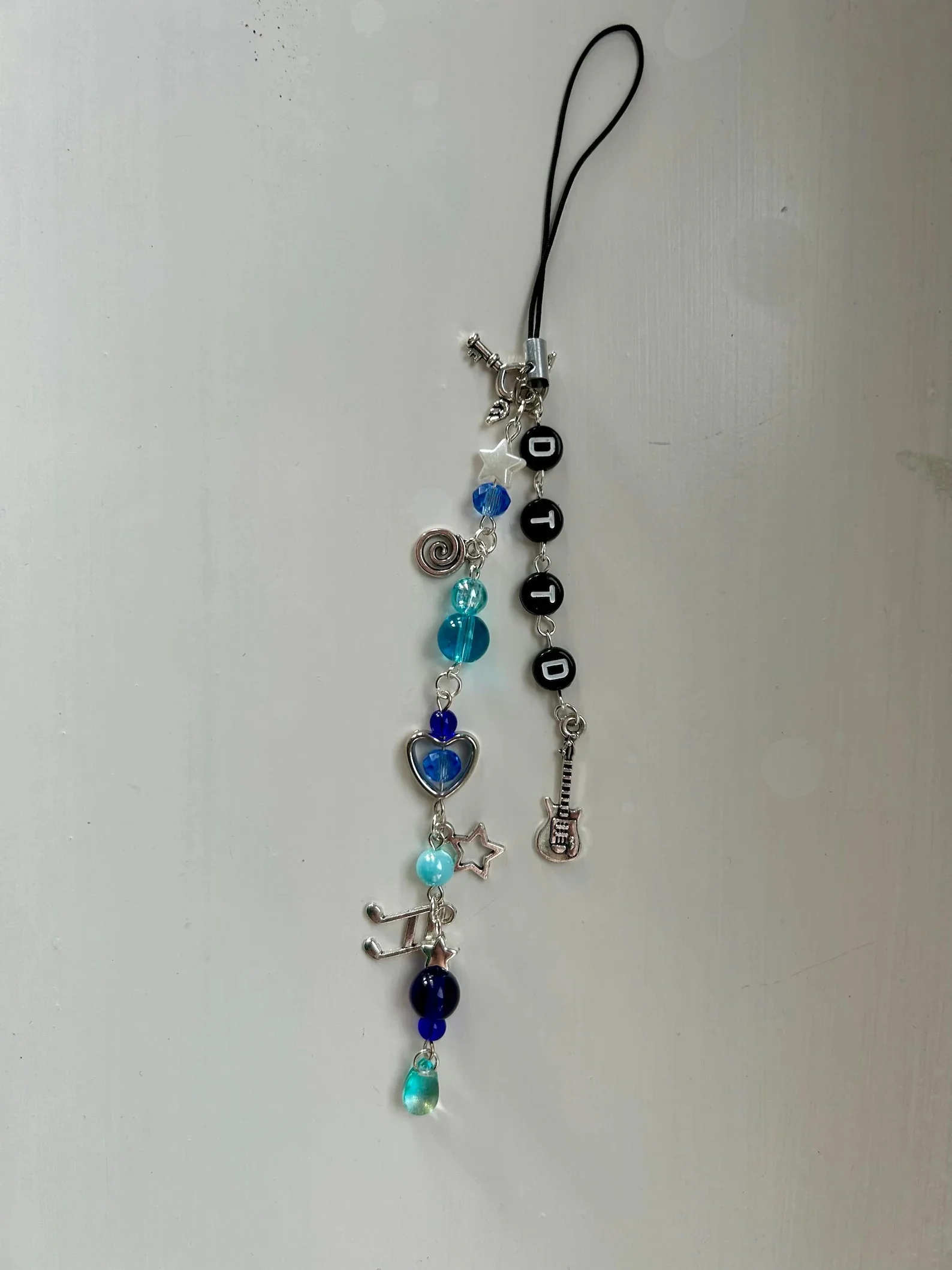 

Handmade James Marriot Don't Tell the Dog Beaded Keychain Mobile Phone Bag Charm