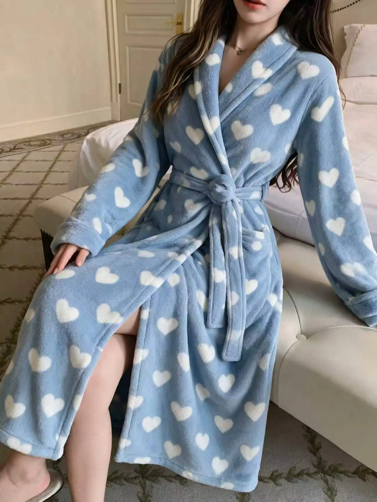 Women's Comfortable Flannel Pajamas in Autumn and Winter Can Be Worn Outside with Padded Warm Home Clothes and Double-Sided Padded Skin-Friendly Nightgown with Belt.