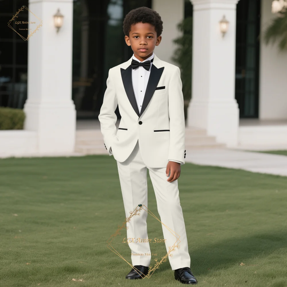 Luksusowy dwuczęściowy garnitur dla dzieci: czarny satynowy jednorzędowy klapy z ostrymi wierzchami, idealny na wesele, przyjęcie, bankiet, uroczystość lub wakacje w kurortzie.