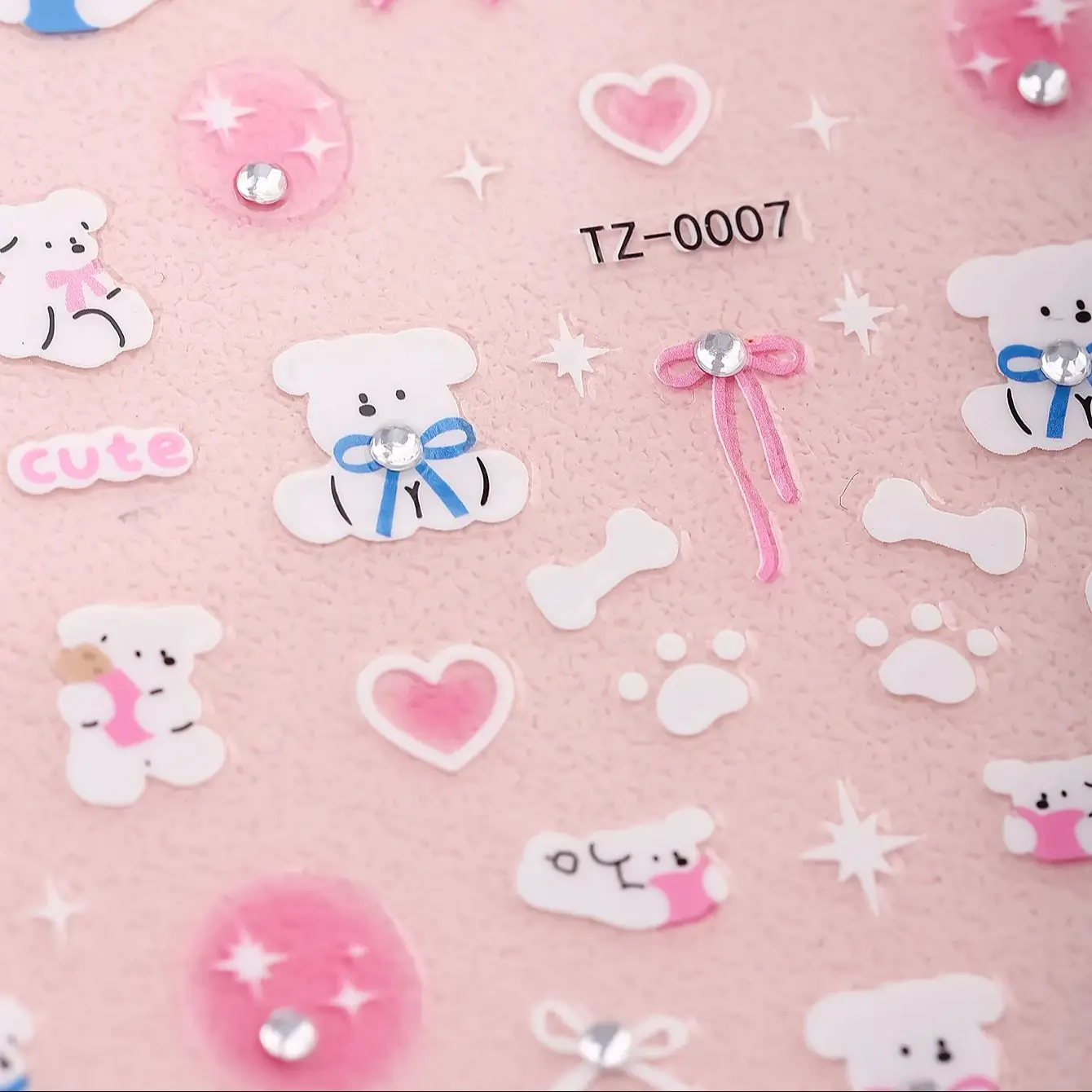 2 ชิ้นการ์ตูนหมีสติกเกอร์เล็บ 5D สัตว์น่ารัก Bowknot หัวใจไรน์สโตนตกแต่งเล็บสติ๊กแมนิคิวร์สติ๊กเกอร์