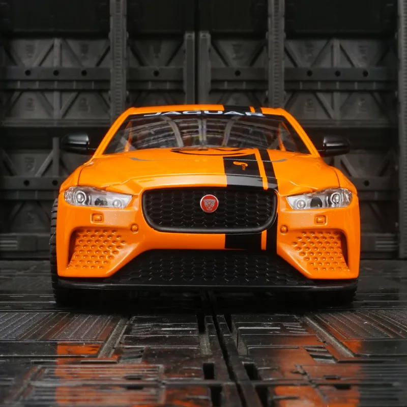 1:24 Jaguar XE SV PROJECT8 coche de rally de aleación modelo decoración de coche, puertas y capó de motor, maletero se puede abrir