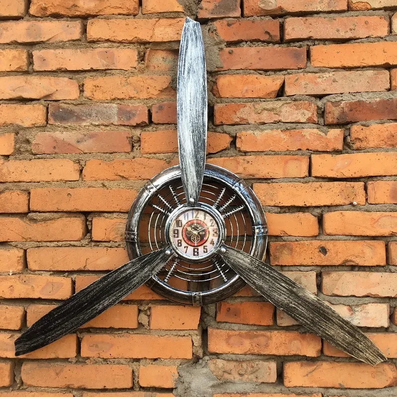 Retro Industrial Style Clock Aircraft Propeller Wrought Iron Art Wall Hanging Decoration Bar Internet Cafe Wall Decor Bronze