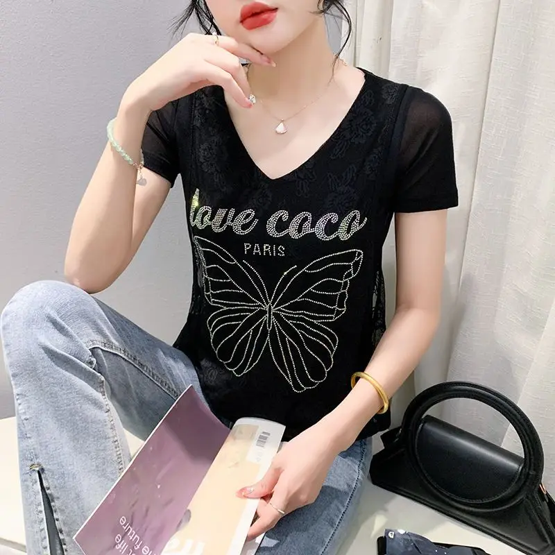 2024 Summer Streetwear Girl t-shirt da donna a maniche corte Chic Butterfly Hot Diamonds Tees New Female Sexy Backless All Match Tops