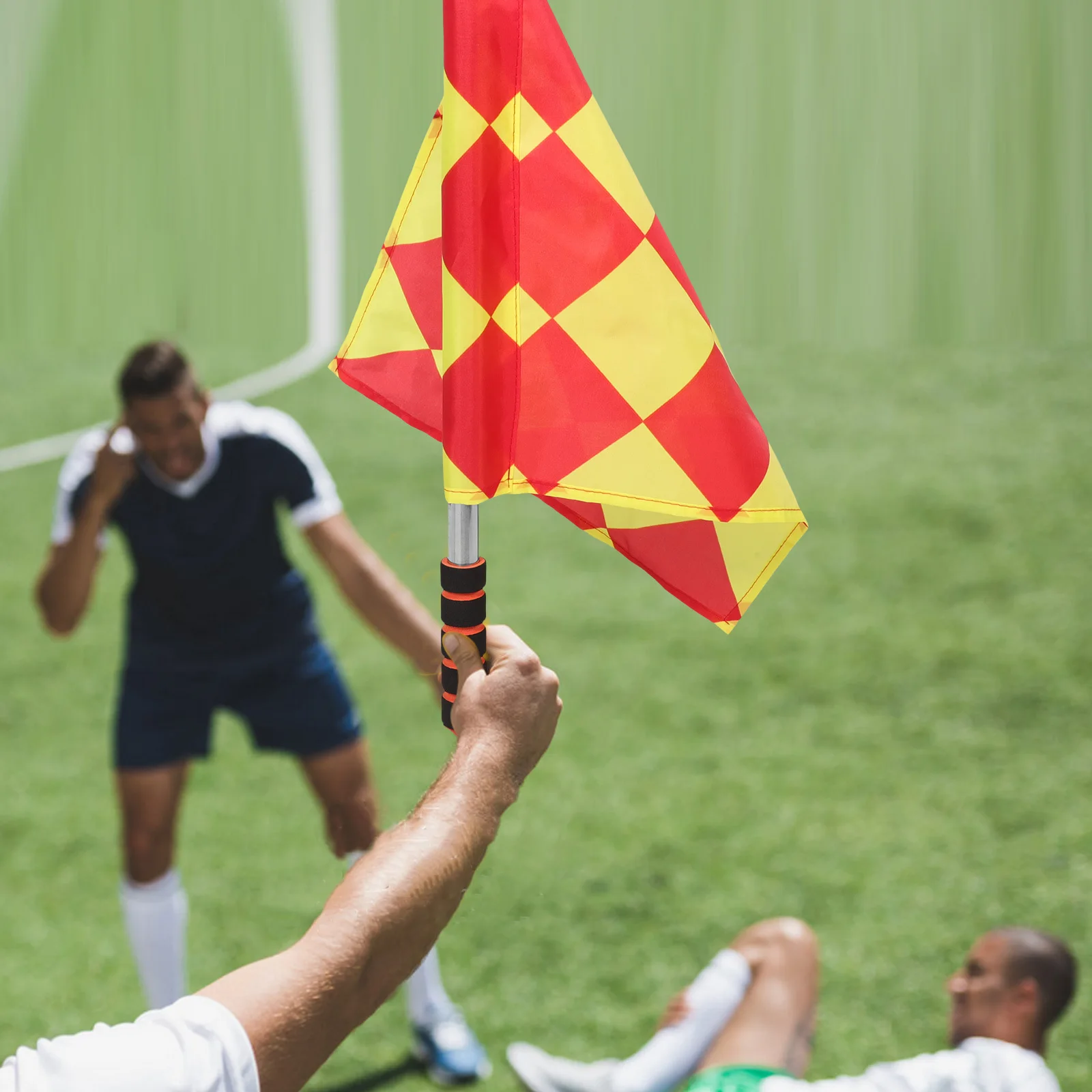

1 Set Soccer Referee Gear Kit Red Yellow Cards Flags Stainless Steel Whistle Record Sheets Organizer Case Competition Signal