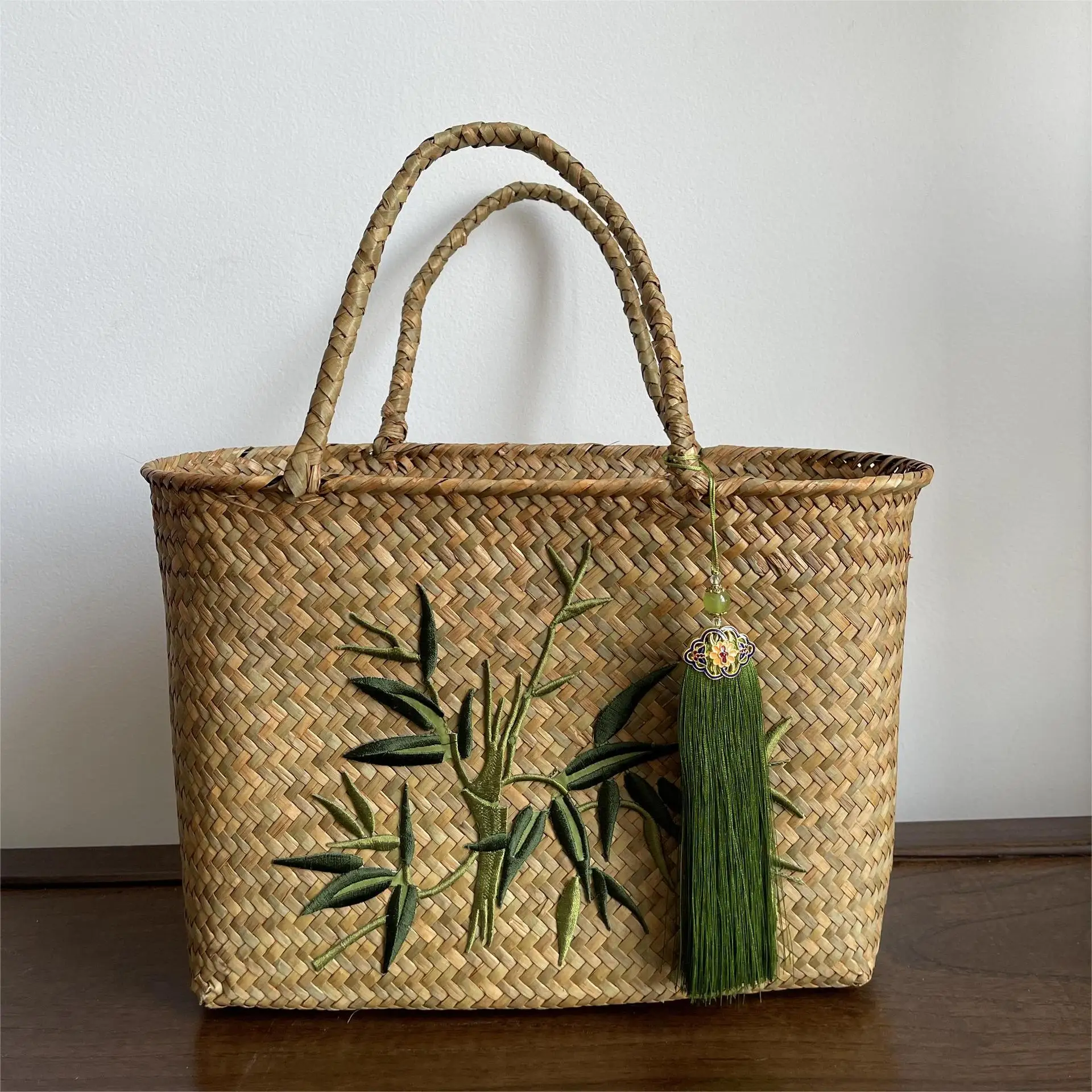 Retro Traditional Handmade Seagrass Embroidery Weaving Basket, New Chinese Style Handbag