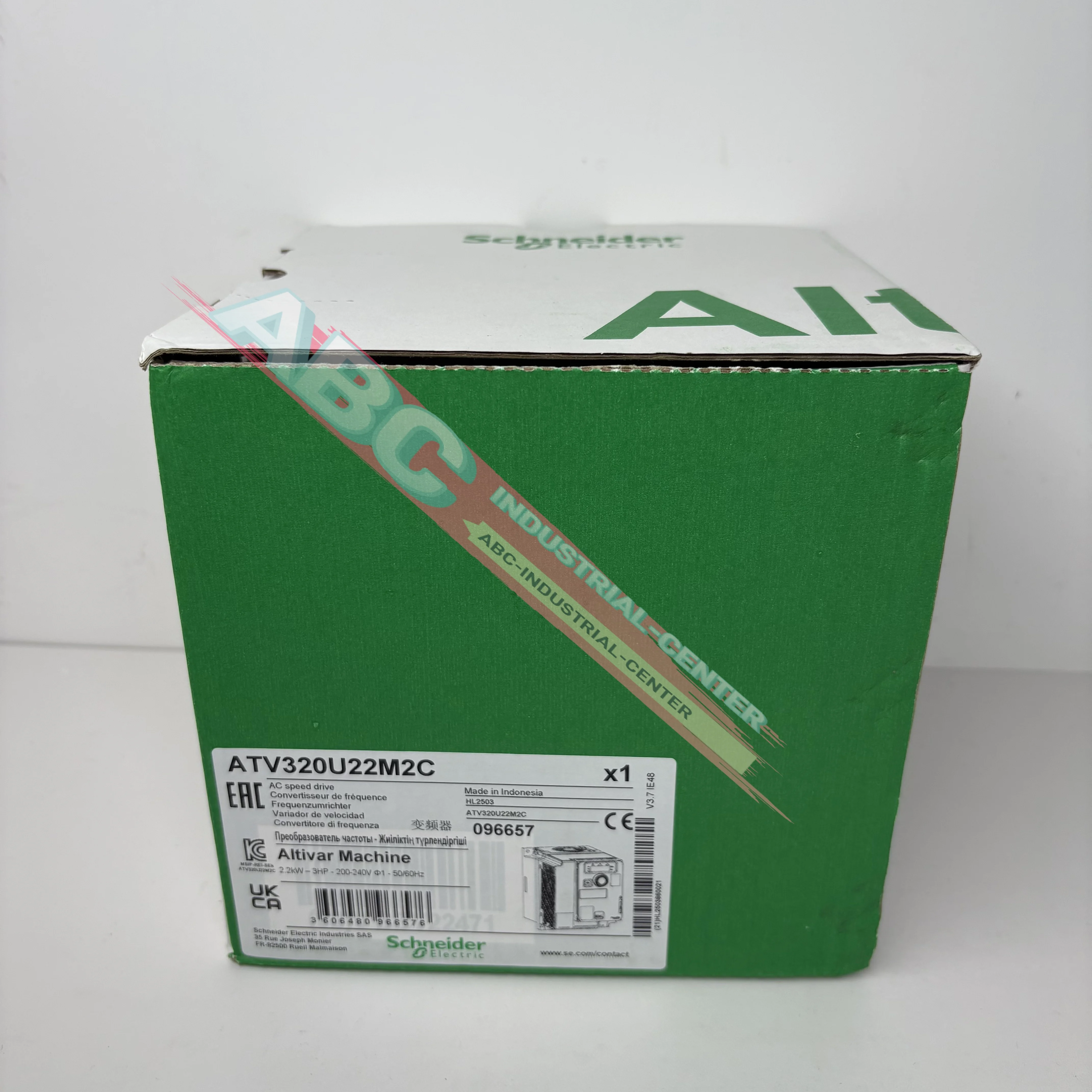 محول تردد ATV320U22M2C جديد في الصندوق