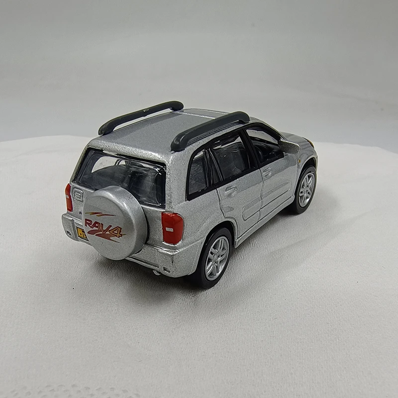 Diecast 1:64 Scale RAV4 Silver Alloy Car Model Finished Simulation Collection Car Model Gift Toy